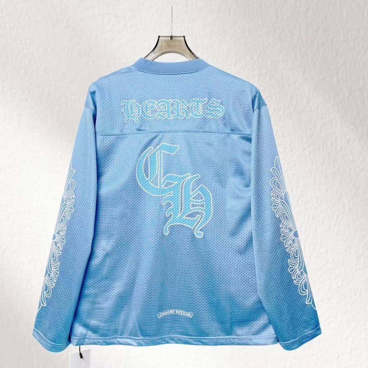 【Chrome Hearts】クロス スクロール メッシュ フットボールシャツ Vネック 長袖Tシャツ オーバーサイズ メンズ レディース 3 【Chrome Hearts】クロス スクロール メッシュ フットボールシャツ Vネック 長袖Tシャツ オーバーサイズ メンズ レディース - 画像 (3)