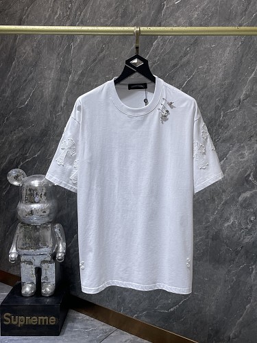 【Chrome Hearts】26SS ウォッシュ加工 ダメージ アップリケ刺繍 クロス 半袖Tシャツ オーバーサイズ メンズ レディース 【8962】 4 【Chrome Hearts】26SS ウォッシュ加工 ダメージ アップリケ刺繍 クロス 半袖Tシャツ オーバーサイズ メンズ レディース 【8962】 - 画像 (4)