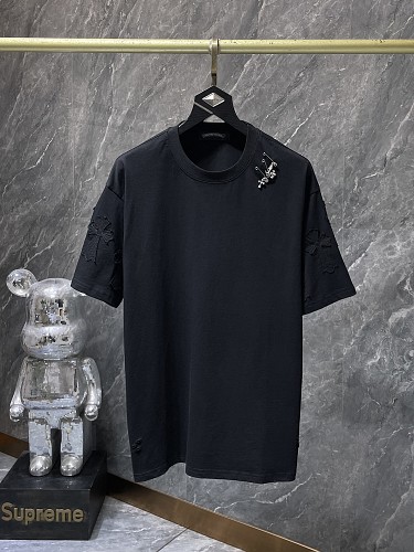 【Chrome Hearts】26SS ウォッシュ加工 ダメージ アップリケ刺繍 クロス 半袖Tシャツ オーバーサイズ メンズ レディース 【8962】 2 【Chrome Hearts】26SS ウォッシュ加工 ダメージ アップリケ刺繍 クロス 半袖Tシャツ オーバーサイズ メンズ レディース 【8962】 - 画像 (2)