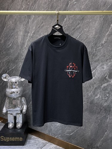 【Chrome Hearts】26SS ソード クロス アップリケ刺繍 半袖Tシャツ 270g ヘビーウェイト オーバーサイズ メンズ レディース【8967】 3 【Chrome Hearts】26SS ソード クロス アップリケ刺繍 半袖Tシャツ 270g ヘビーウェイト オーバーサイズ メンズ レディース【8967】 - 画像 (3)