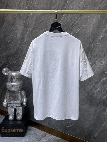 【Chrome Hearts】26SS ウォッシュ加工 ダメージ アップリケ刺繍 クロス 半袖Tシャツ オーバーサイズ メンズ レディース 【8962】 5 【Chrome Hearts】26SS ウォッシュ加工 ダメージ アップリケ刺繍 クロス 半袖Tシャツ オーバーサイズ メンズ レディース 【8962】 - 画像 (5)