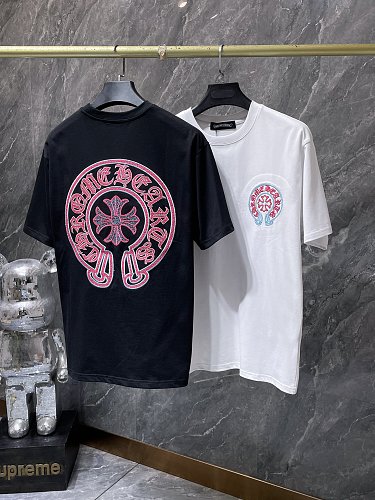 【Chrome Hearts】26SS ホースシュー クロス刺繍 ヘビーウェイト 半袖Tシャツ メンズ レディース ブラック ホワイト 【8968】 1 【Chrome Hearts】26SS ホースシュー クロス刺繍 ヘビーウェイト 半袖Tシャツ メンズ レディース ブラック ホワイト 【8968】