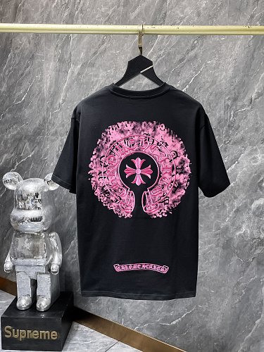 【激安】 Chrome Hearts クロムハーツ 2026SS 3D重影 ホースシュー クロス 刺繍 Tシャツ 【8963】 2 【激安】 Chrome Hearts クロムハーツ 2026SS 3D重影 ホースシュー クロス 刺繍 Tシャツ 【8963】 - 画像 (2)