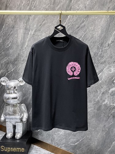 【激安】 Chrome Hearts クロムハーツ 2026SS 3D重影 ホースシュー クロス 刺繍 Tシャツ 【8963】 3 【激安】 Chrome Hearts クロムハーツ 2026SS 3D重影 ホースシュー クロス 刺繍 Tシャツ 【8963】 - 画像 (3)